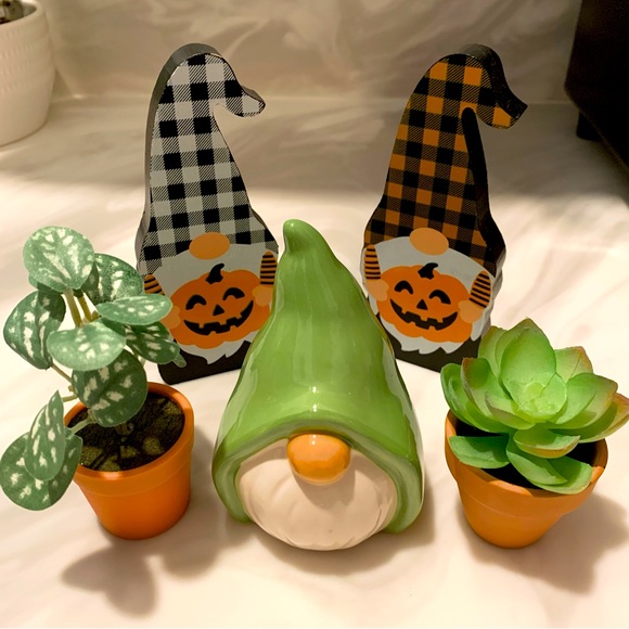 2 for $20๐ Fall Decor Set - Picture 1 of 2